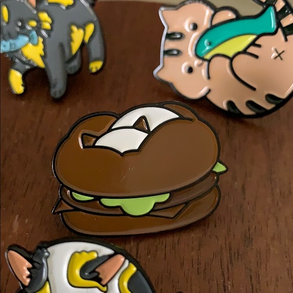 Kitty Cat Pins ๐๐ฑ - Picture 5 of 13